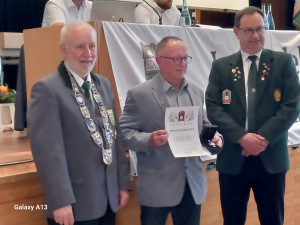 Ehrung von Hans-Günter Bard (Bildmitte)